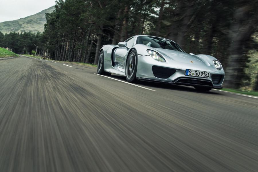  Porsche 918 Spyder 2014 года  (фото 8 из 111)